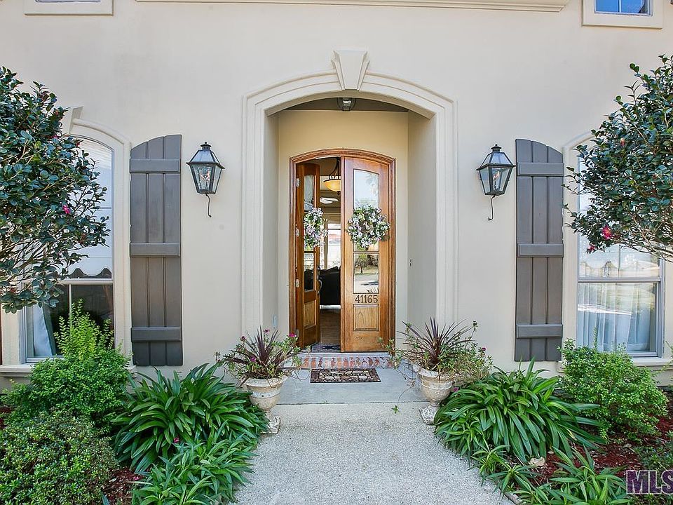 1st image of 41165 Clearwater Ave