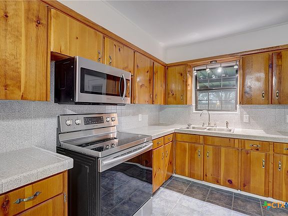 5th image of 3209 Linda Dr
