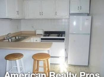 2nd image of 3700 N Pine Grove Ave #3