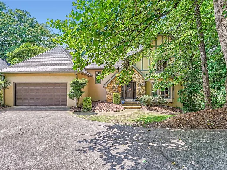 110 Boulder Dr — Photo 1