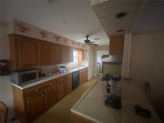 4th image of 3343 Hyman Pl