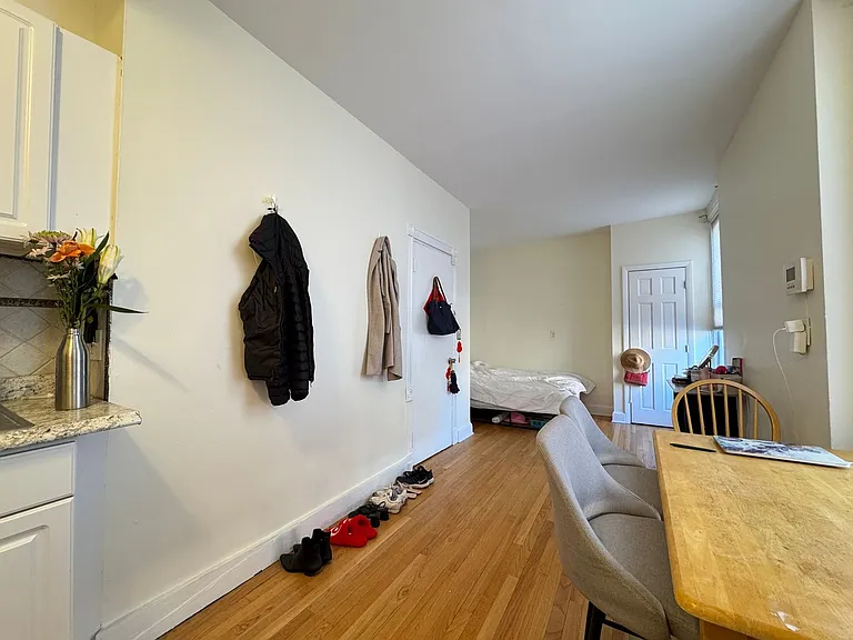 59 Trumbull St — Photo 7