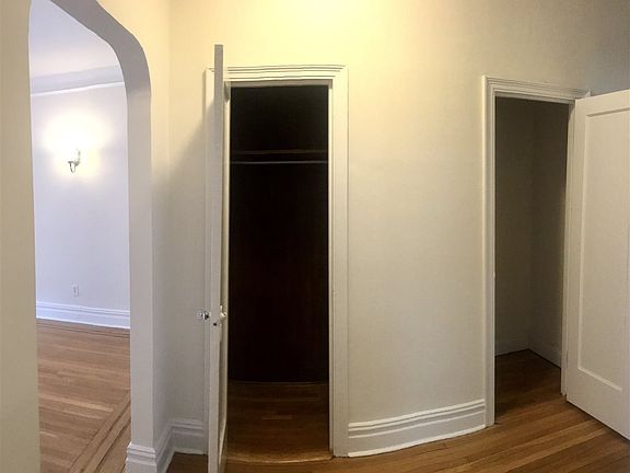 5th image of 1722 Kennedy Blvd APT 21