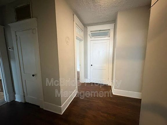 4th image of 1837 Fenwick St