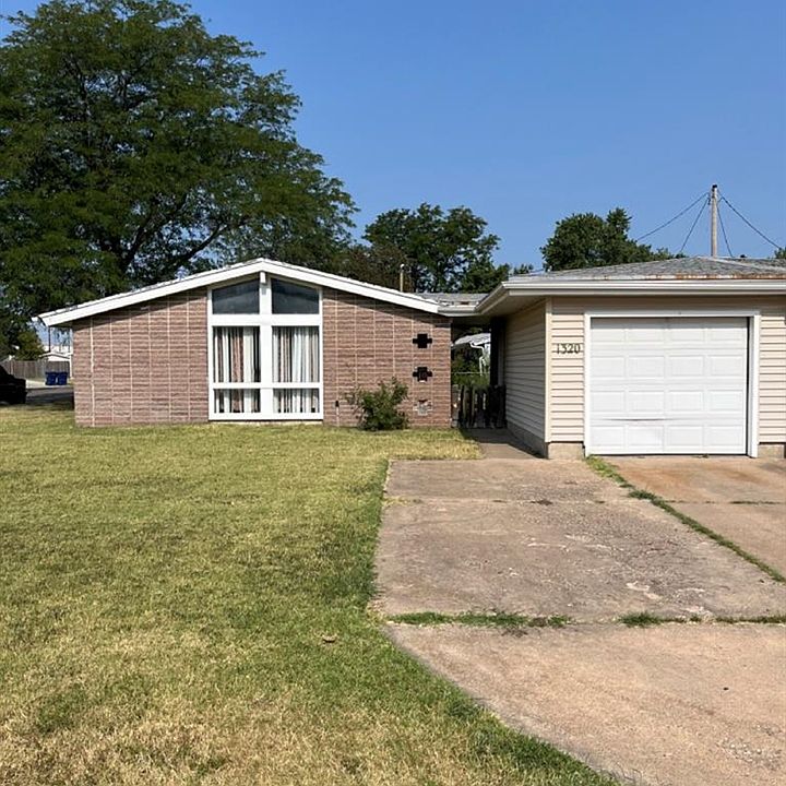 1st image of 1320 Crescent Dr