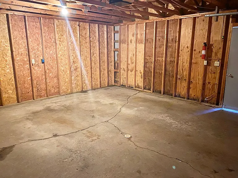 4PLEX-1801 E Crabtree Dr — Photo 24