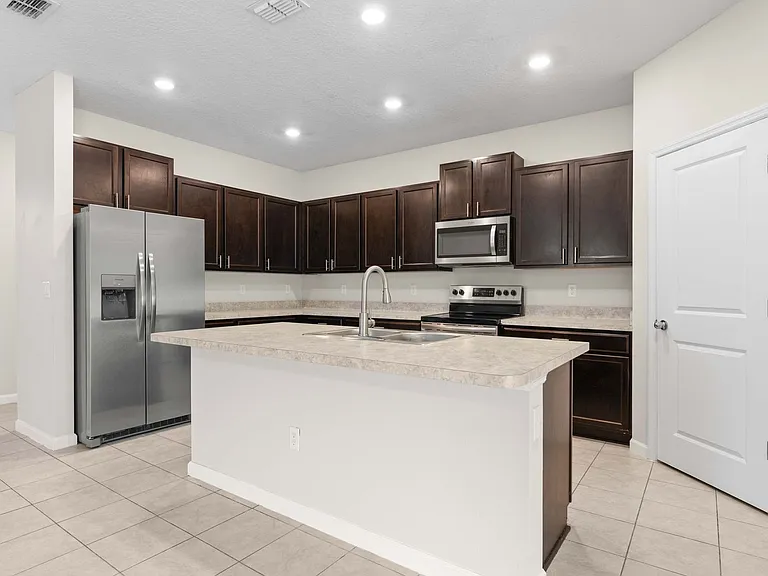 5556 Kellar Cir — Photo 45