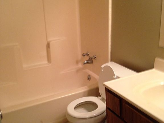 5th image of 202 Cantal Dr APT C