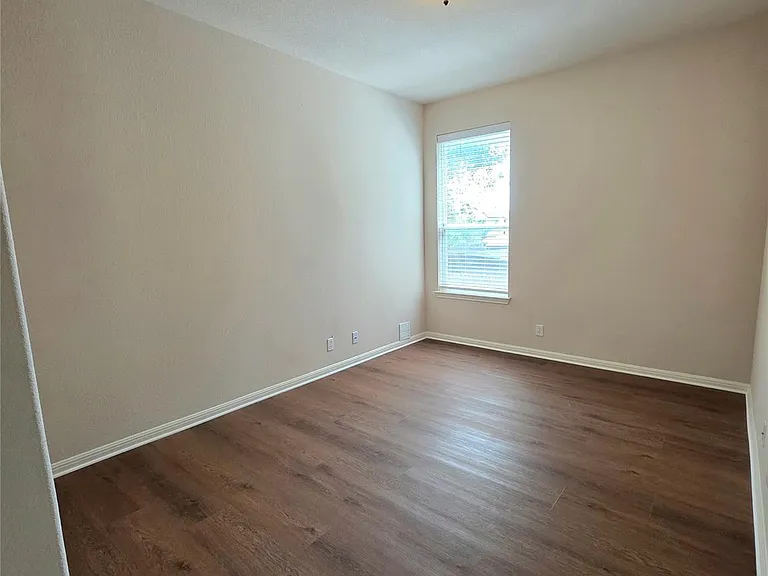 2215 Conway Cv — Photo 19