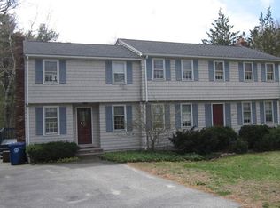 20 Makos St, Tyngsboro, MA 01879