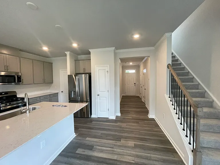 5851 Woodlawn Dr — Photo 10