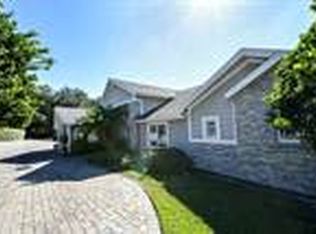 2790 E Crooked Lake Dr, Eustis, FL 32726