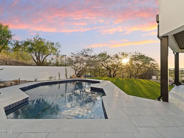 3135 E Palo Verde Dr — Photo 36
