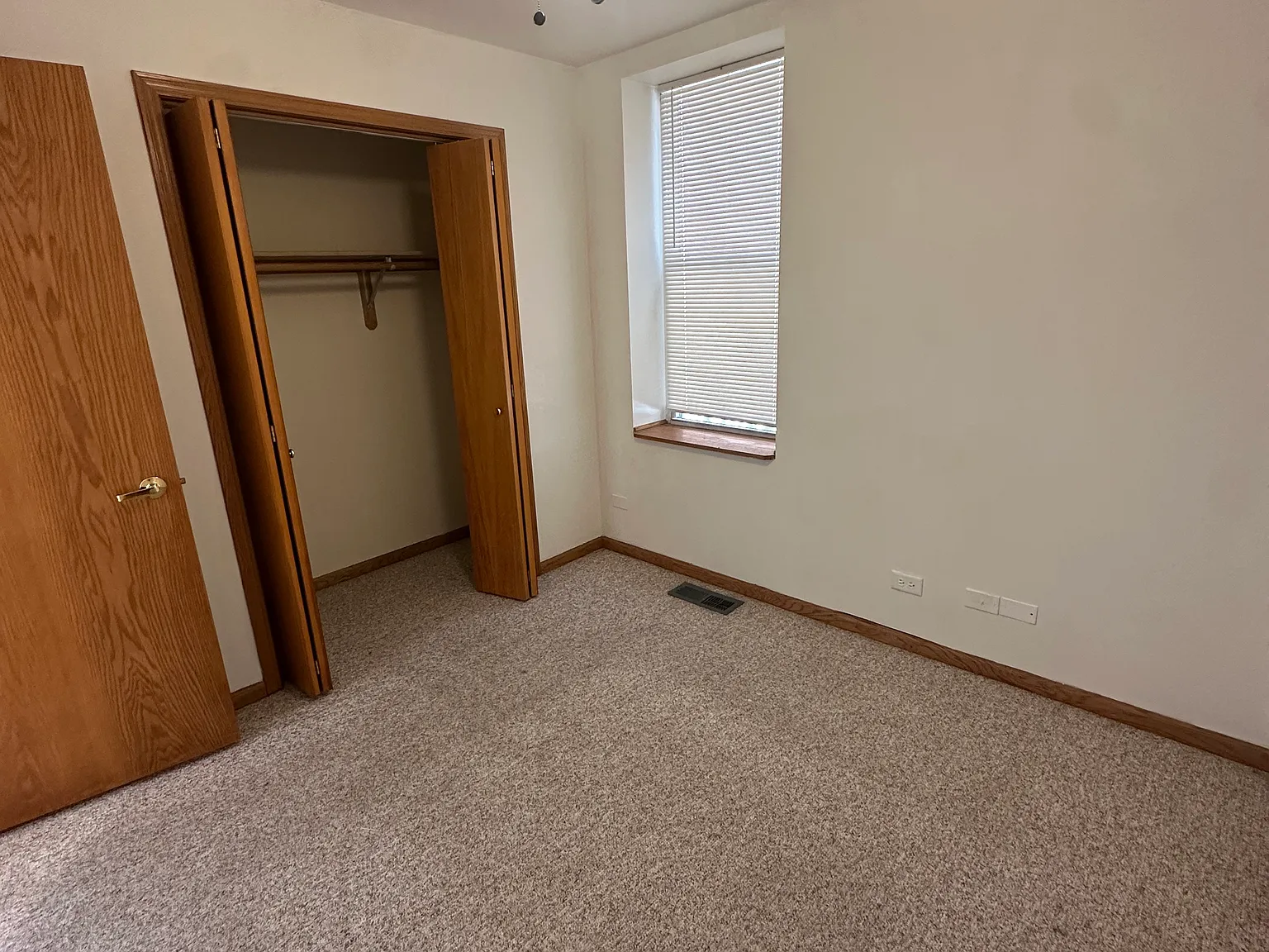 1 bed, 850 sqft, $1,350 — Photo 4