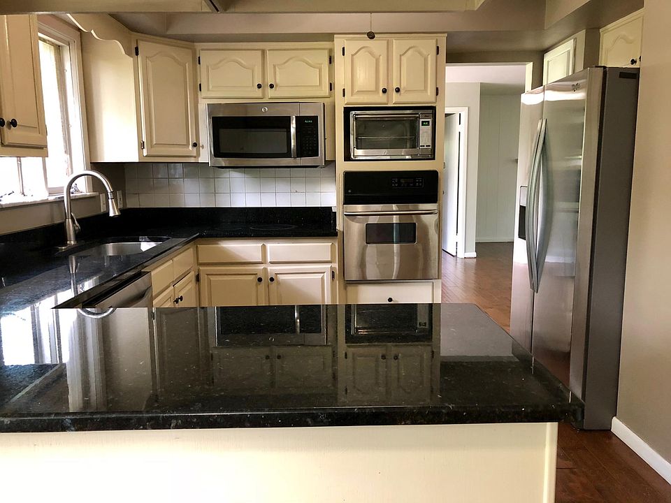1st image of 29825 Gates Mills Blvd