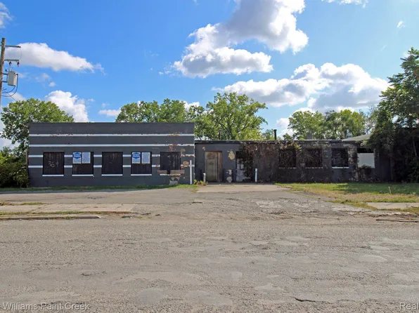 369 Midland St, Highland Park, MI 48203