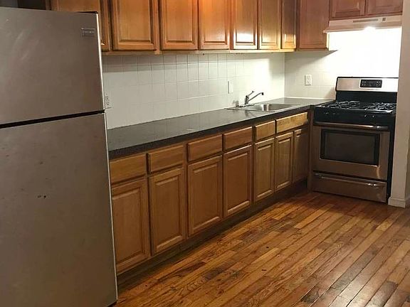 5th image of 1867 Park Pl #2