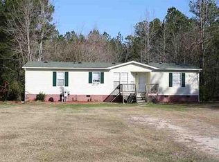 311 Nelson Rd, Maple Hill, NC 28454