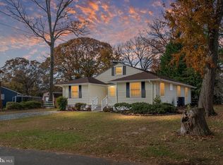 1219 Hillcreek Rd, Pasadena, MD 21122