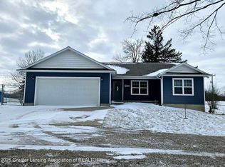 5332 Mills Hwy, Eaton Rapids, MI 48827