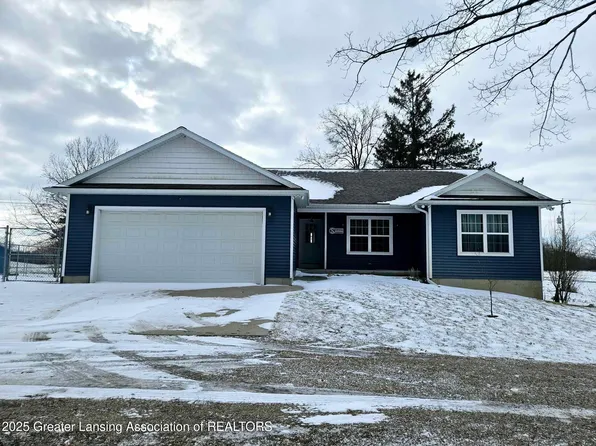 5332 Mills Hwy, Eaton Rapids, MI 48827