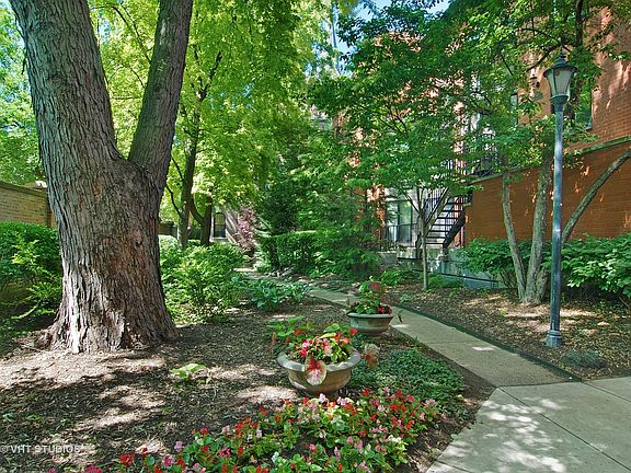 4th image of 1632 N Saint Michaels Ct #B