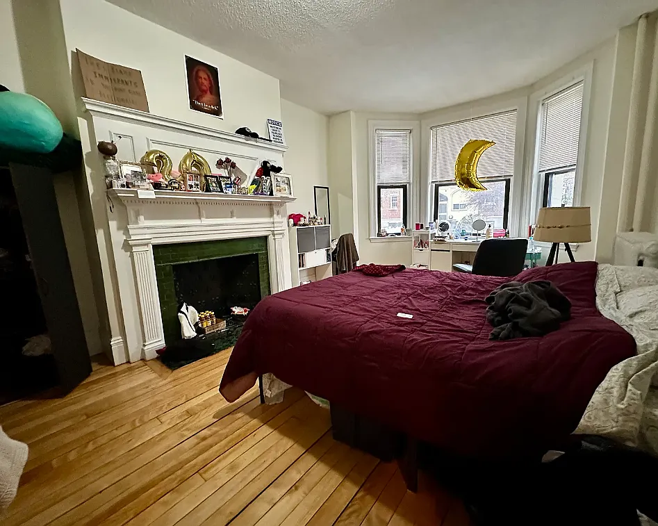 4 bed, 1285 sqft, $4,800 — Photo 2