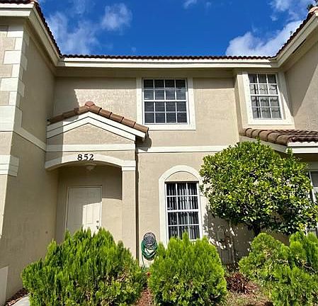 2nd image of 852 Summit Lake Dr