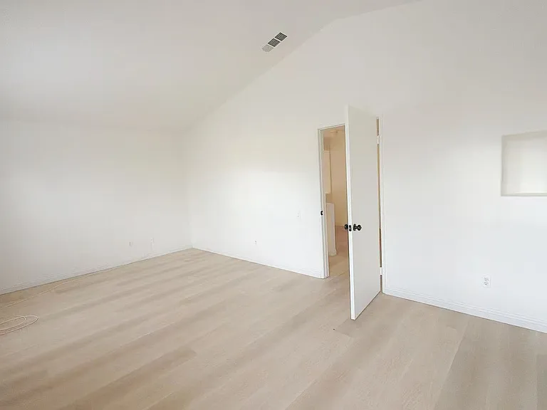 5135 Iemez Cir — Photo 8
