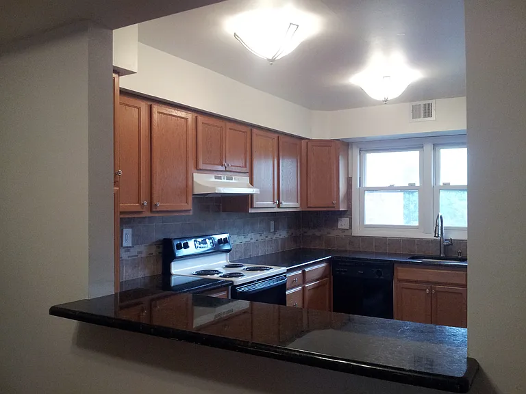 11 Carriage Way #11 — Photo 4