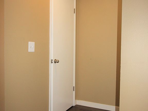 Entrance Door? W/D Closet