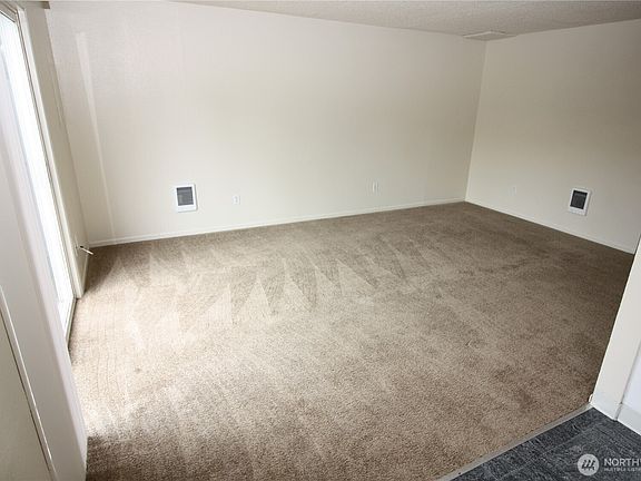 3rd image of 1903 W 31st Street