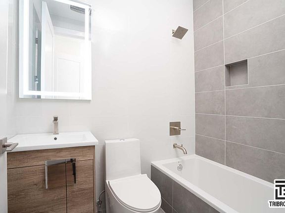5th image of 1493 De Kalb Ave #2F