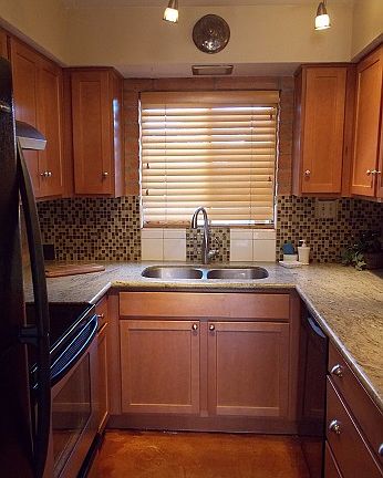 4th image of 3036 N 32nd St Unit 317