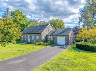 12 Zandhoek Rd, Hurley, NY 12443