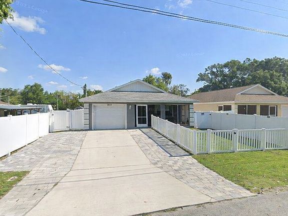 4th image of 2625 20th St