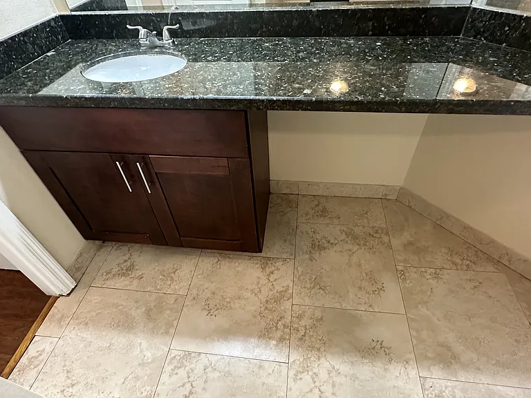 2850 N Oakland Forest Dr #208 — Photo 11