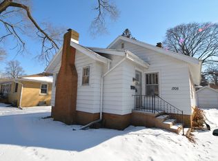 1705 W University Ave, Champaign, IL 61821