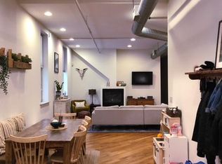 36 N 3rd St #2R, Philadelphia, PA 19106