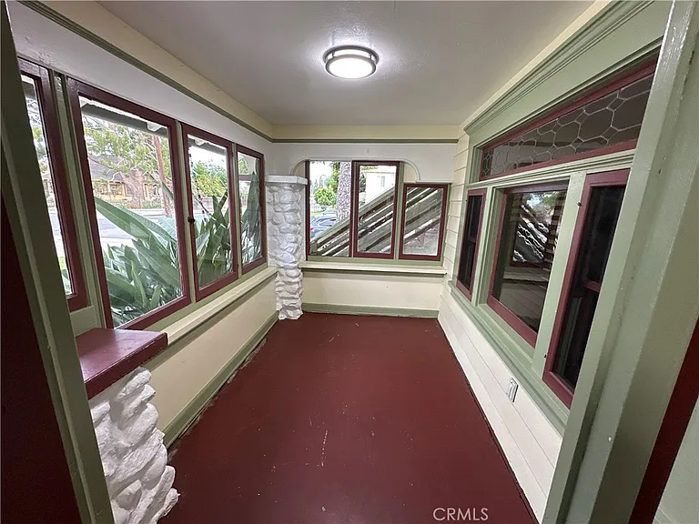 394 S Shaffer St — Photo 10