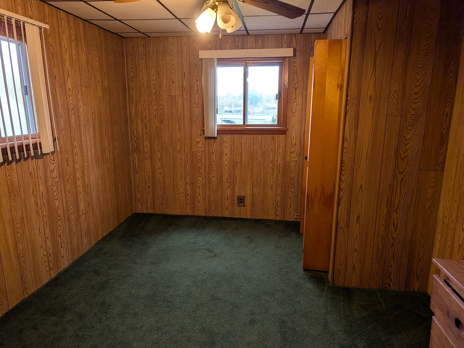 Spacious & Charming 3-Bedroom Apartment - Great location — Photo 4