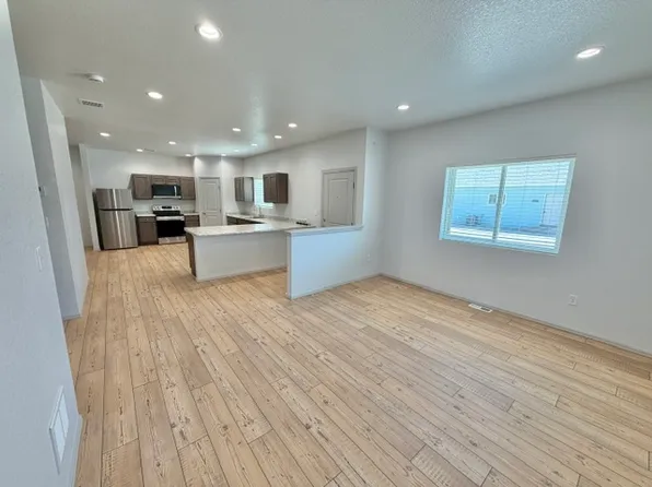 168 W Baldwyn Dr, Pueblo, CO 81007
