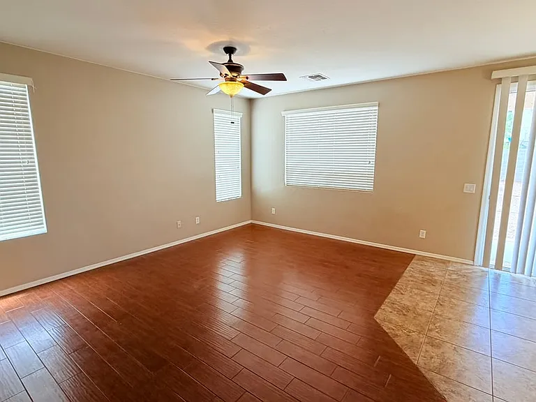 44989 W Woody Rd — Photo 7