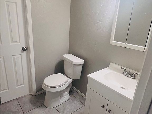 2nd image of 5408 Parkview Dr