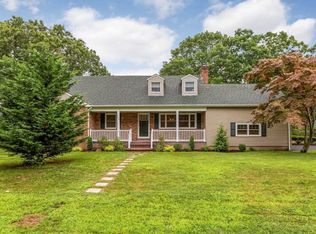 254 Woodhollow Rd, Great River, NY 11739