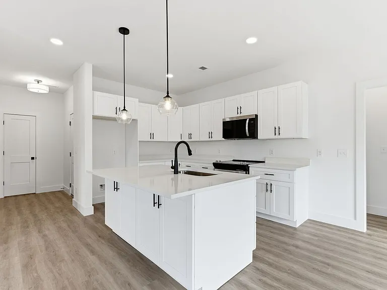 1029 Scenic View Ct — Photo 3