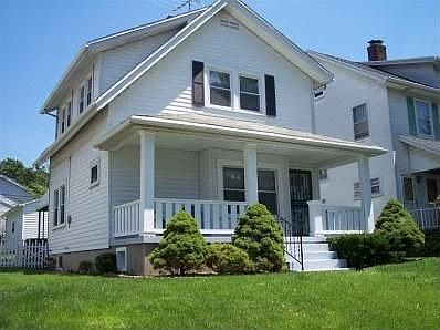 2nd image of 34 S Quentin Ave