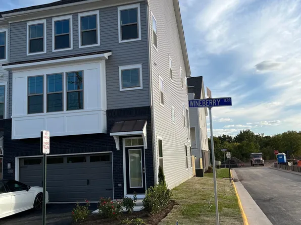 13707 Wineberry Ter, Herndon, VA 20171