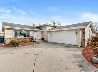 9343 Wildwood Dr, Highland, IN 46322