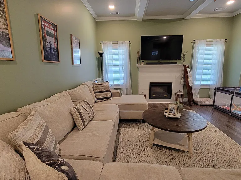 116 Cascades Ct — Photo 2